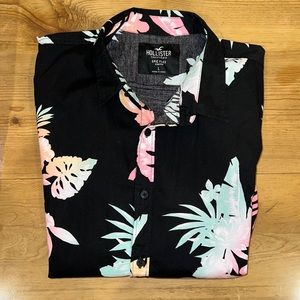 Hollister Black Tropical Short Sleeve Button Down
